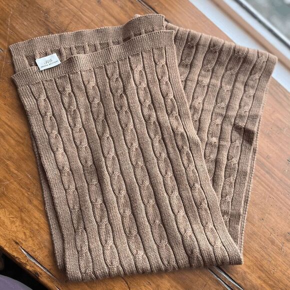 Brooks Brothers 346 100% Wool Unisex Cable Knit Scarf - NWOT - Picture 1 of 6